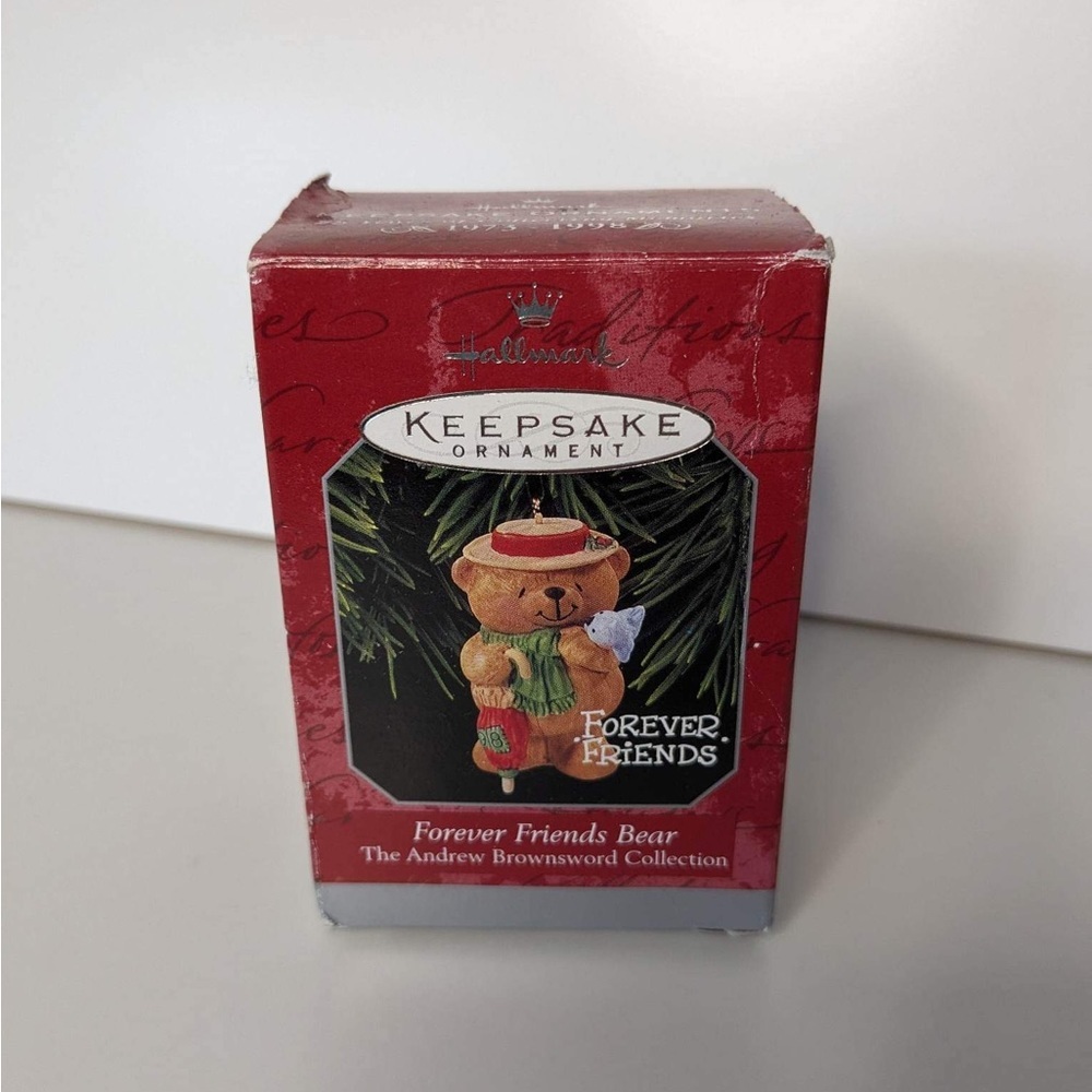 Hallmark Keepsake Ornament Forever Friends Bear  ANDREW BROWNSWORD COLLECTN 1998